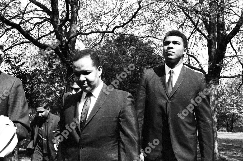 Mohammed Ali with Jabir Herbert Muhammad at London Central Mosque 13 ...