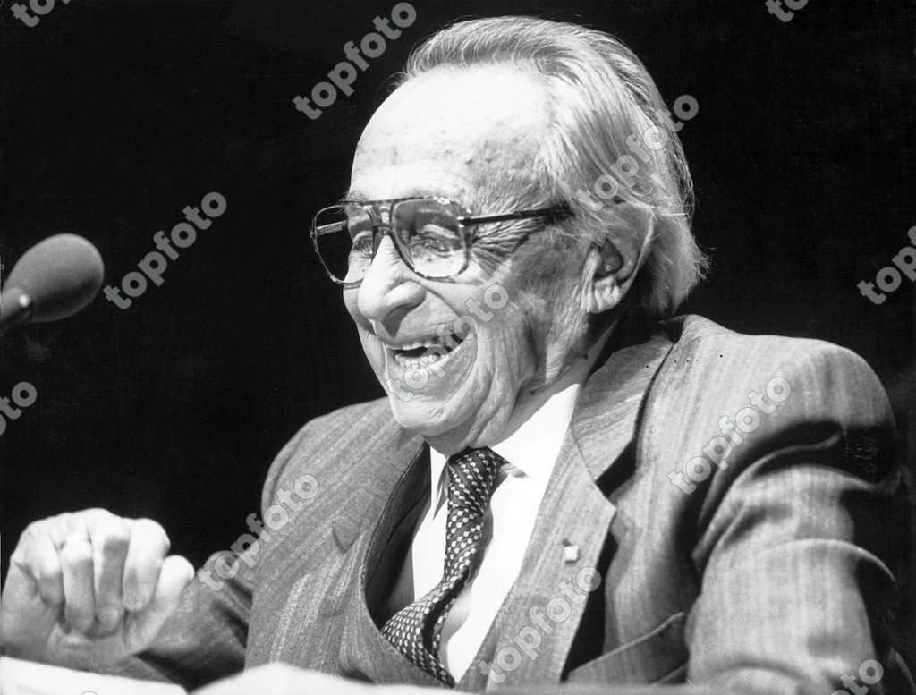 Hans Jonas as part of a lecture series at the Prinzregententheater in ...