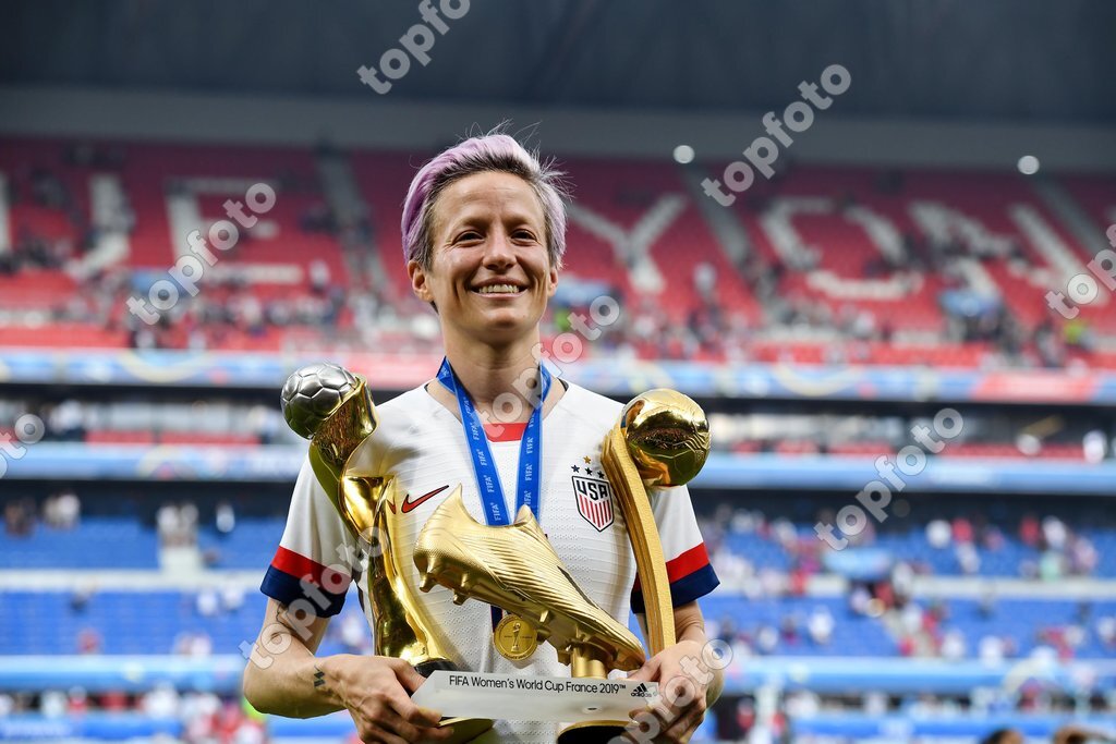 (190708) -- LYON, July 8, 2019 () -- Megan Rapinoe of the United States ...