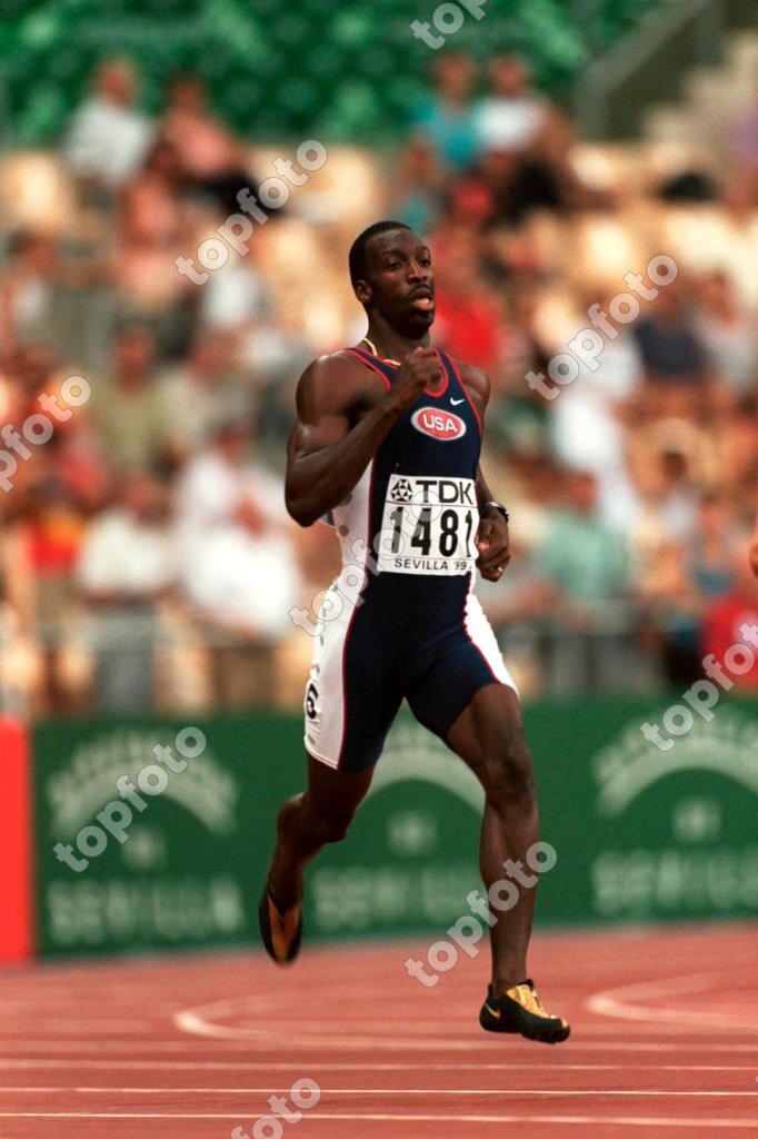 Athletics - World Championships - Seville USA's Michael Johnson takes ...