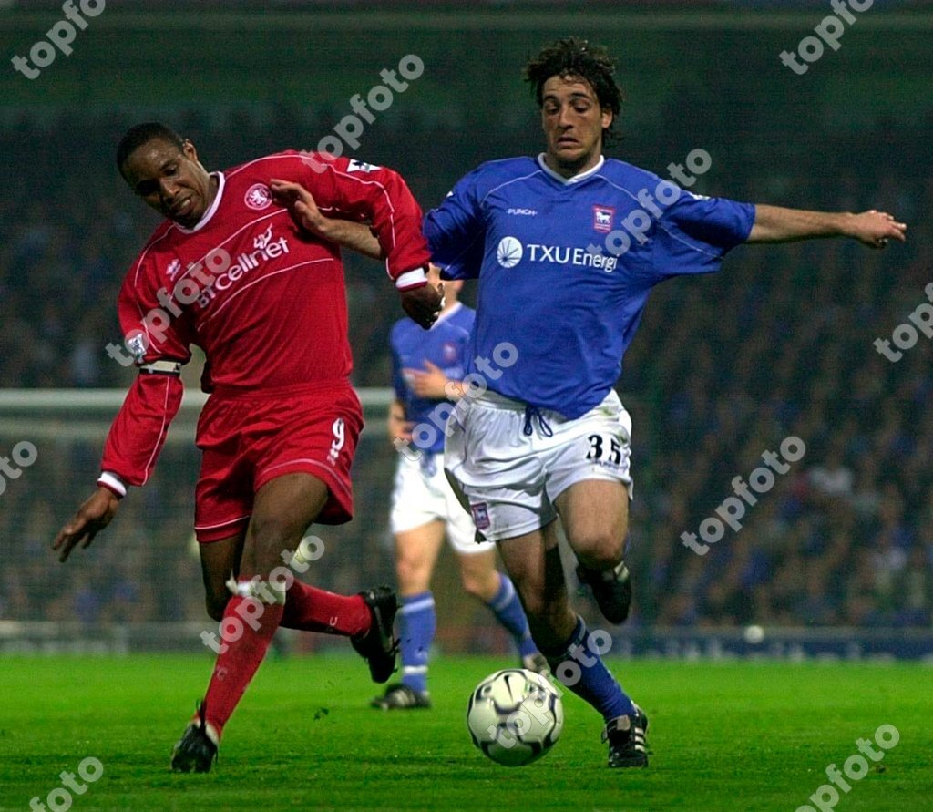 Middlesbrough's Paul Ince (left) with Ipswich Town's Sixto Peralta ...