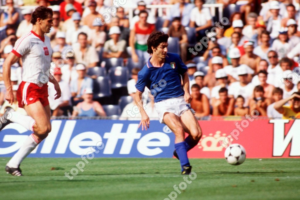 1982 World Cup Poland v Italy Paolo Rossi (blue shirt) of Italy in