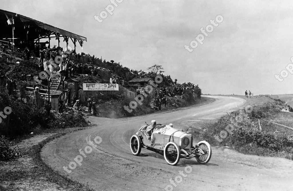 France, Lyon - Grand Prix in Lyon, the mercedes racing car no. 28 ...