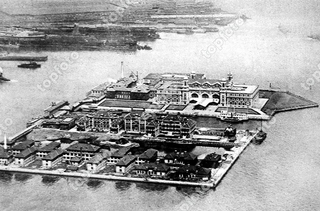 Ellis Island the US Immigration Station seen from air 1926 - TopFoto